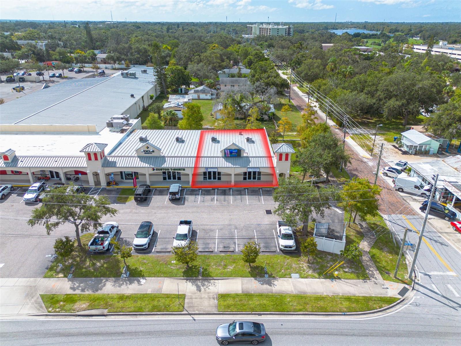 1033 W BAY DR, LARGO, FL — photo 5