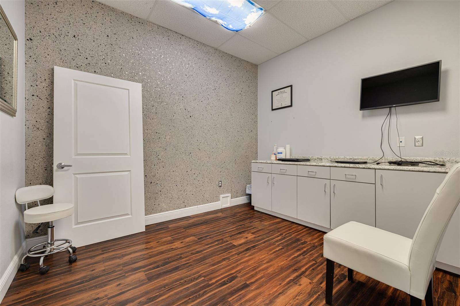 1033 W BAY DR, LARGO, FL — photo 20
