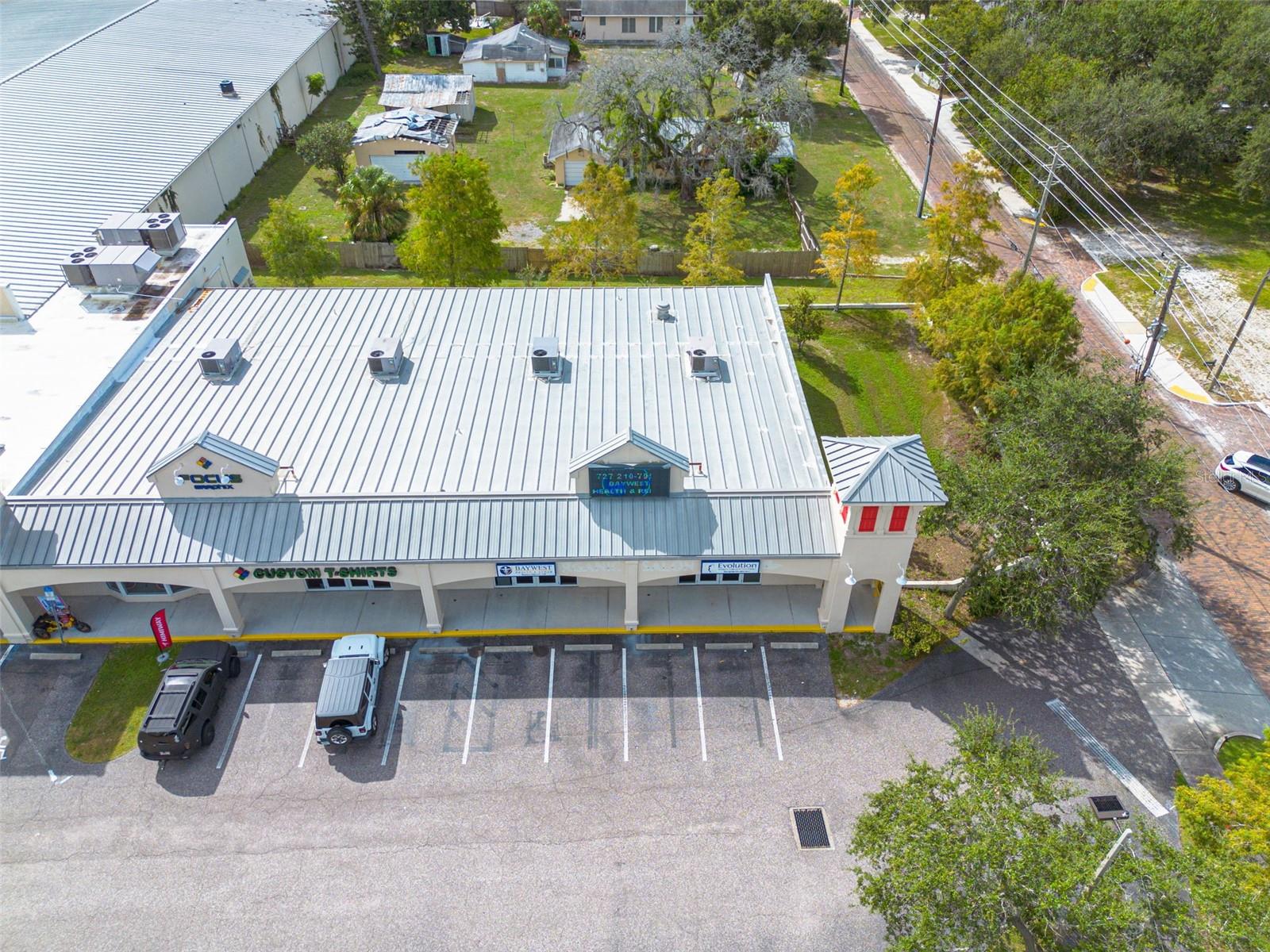 1033 W BAY DR, LARGO, FL — photo 33