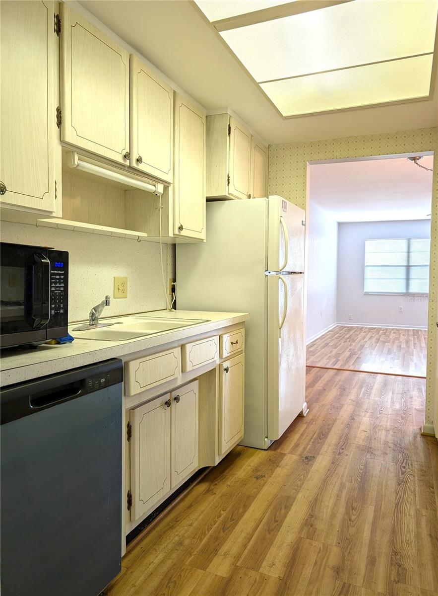 5850 18TH ST N #23, ST PETERSBURG, FL — photo 31