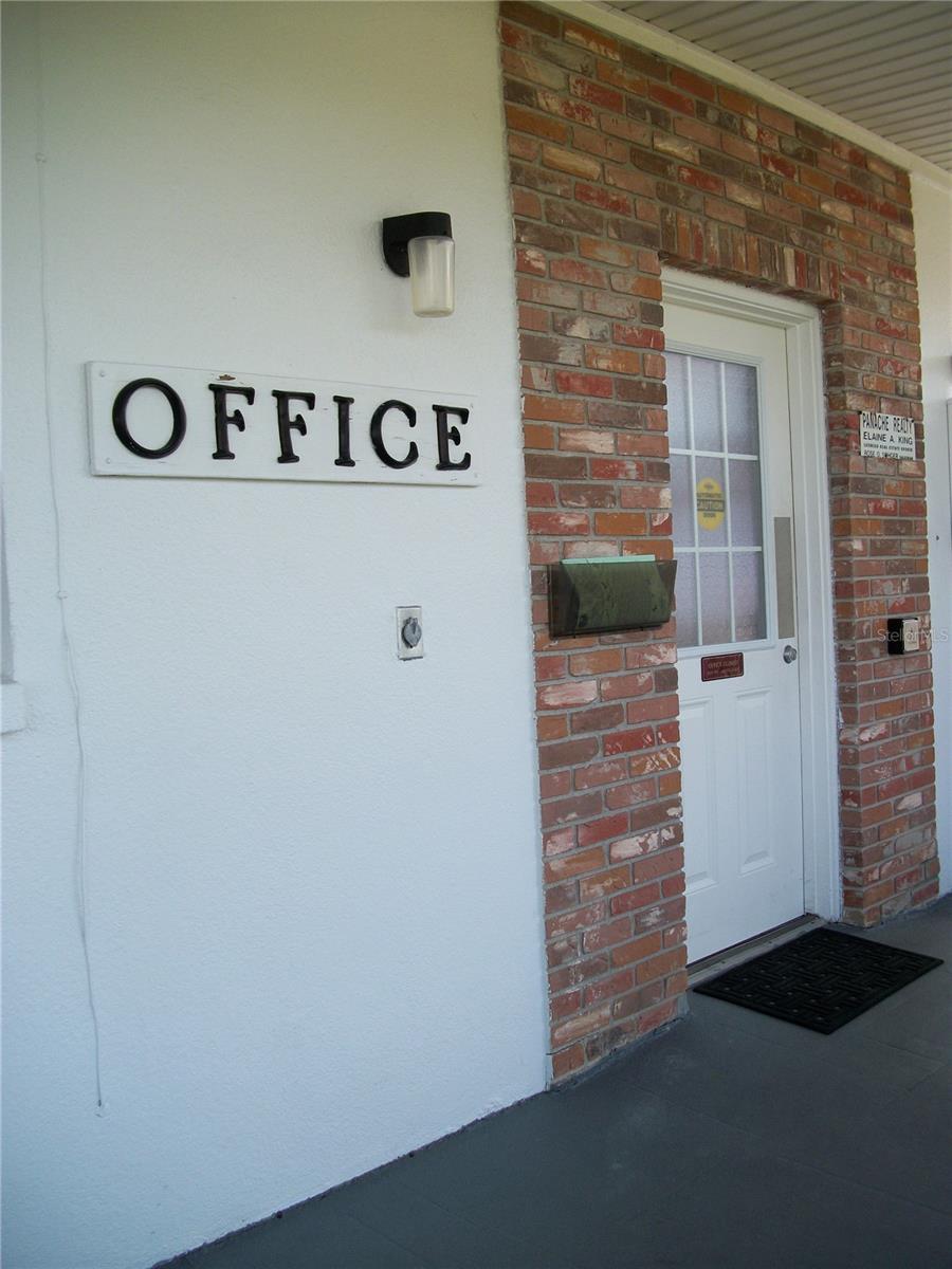 5850 18TH ST N #23, ST PETERSBURG, FL — photo 43