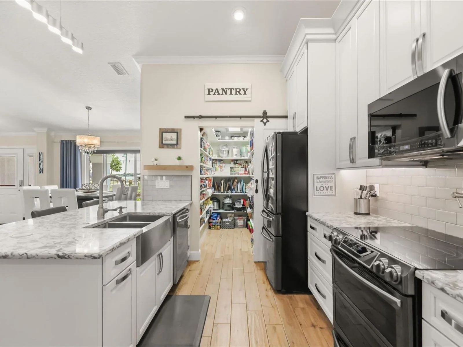 33000 LAKESHORE DR, TAVARES, FL — photo 13