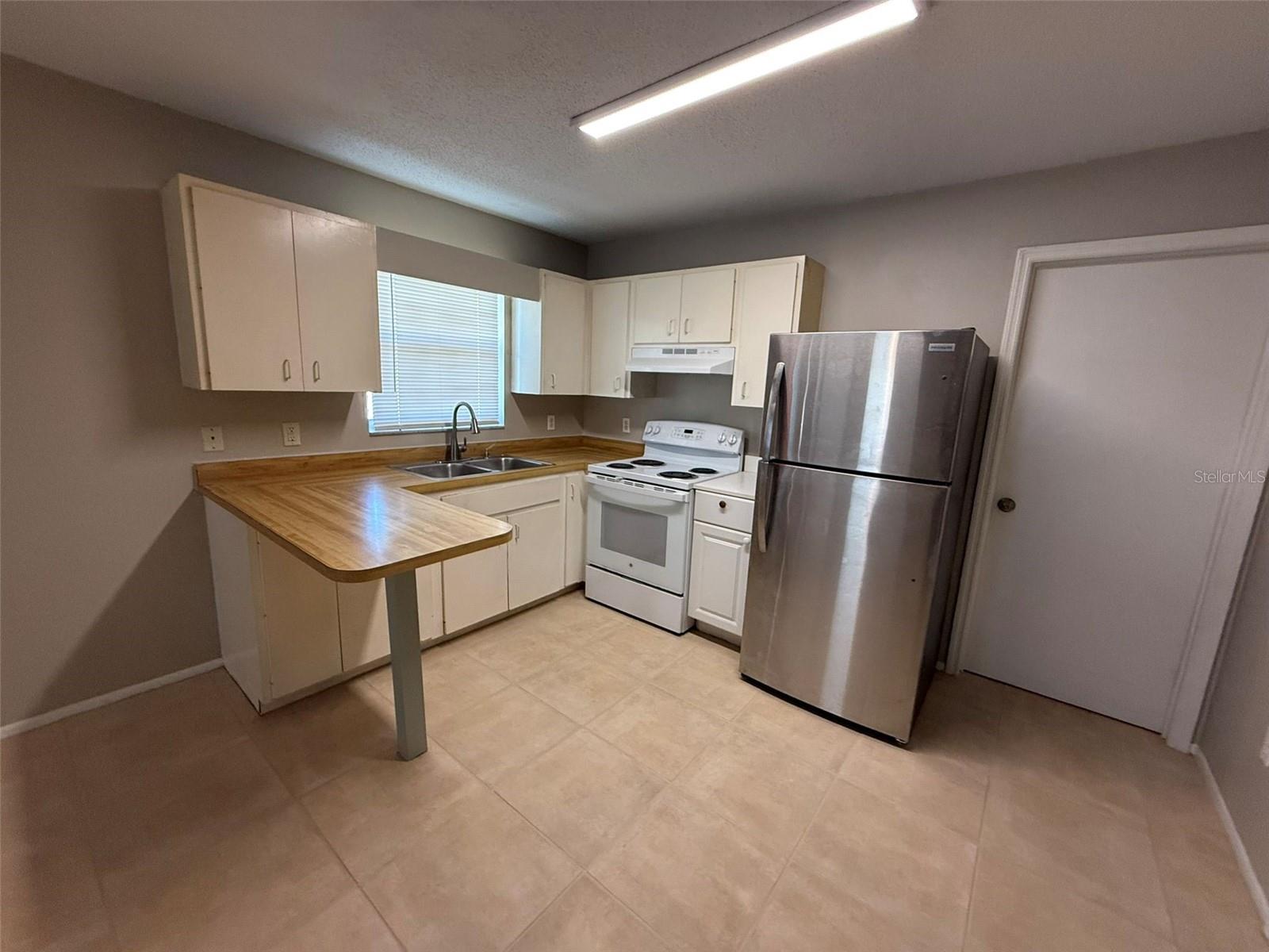 11081 PENDLETON AVE #A, ENGLEWOOD, FL — photo 3