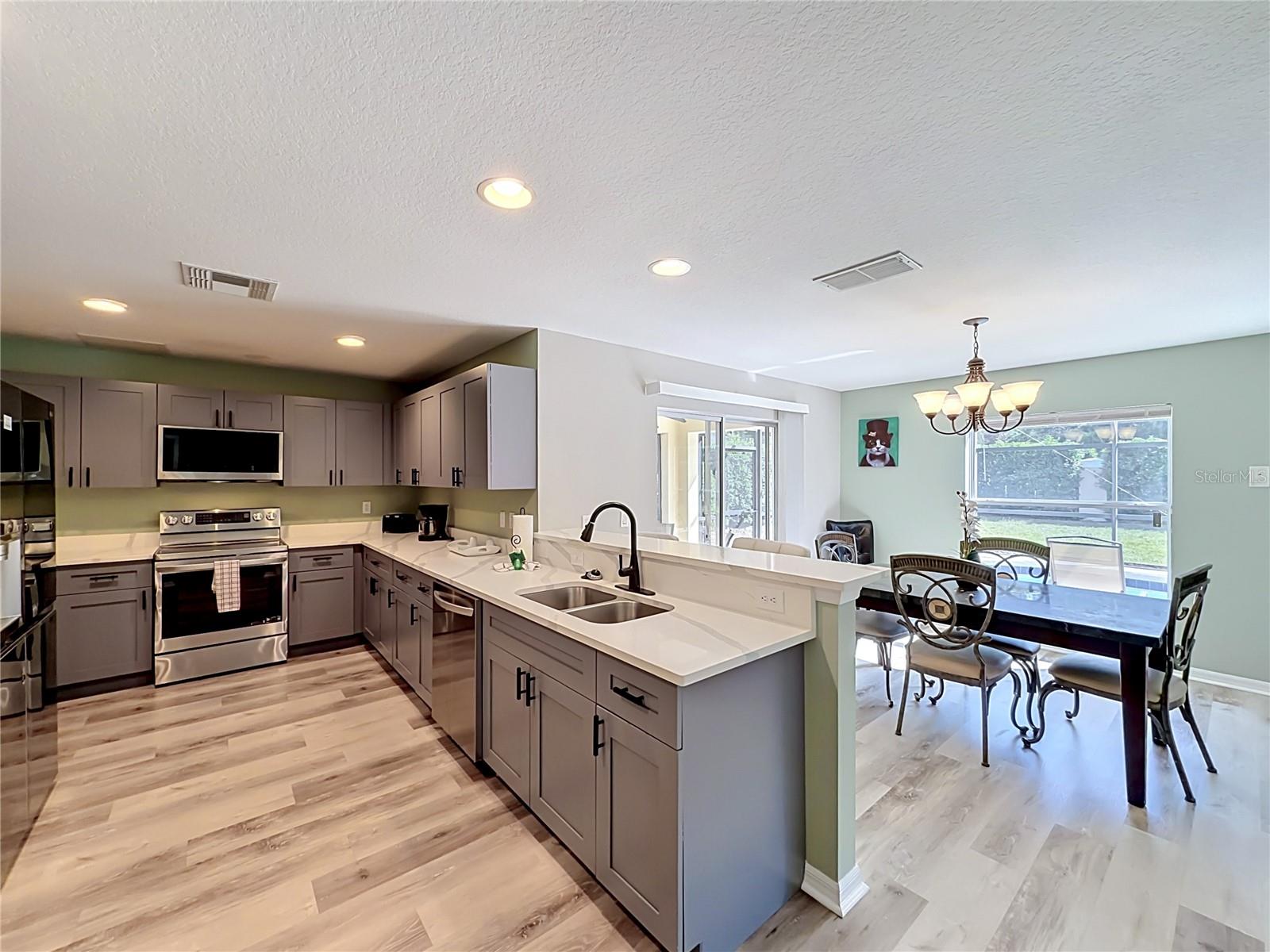 135 ROBIN RD, DAVENPORT, FL — photo 10