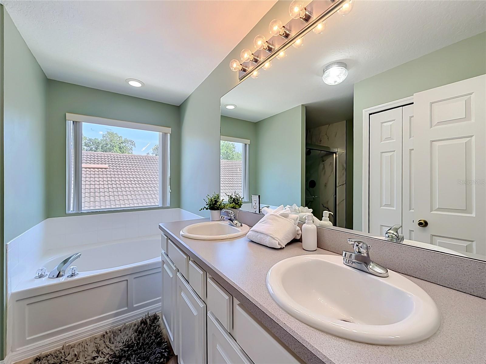 135 ROBIN RD, DAVENPORT, FL — photo 32