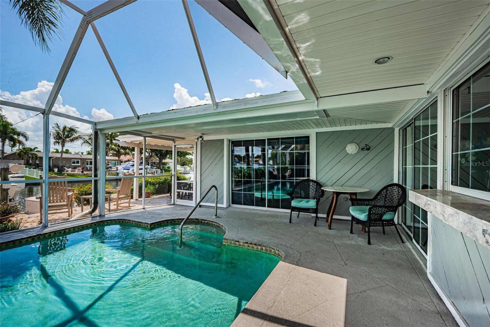 1496 49TH AVE NE, ST PETERSBURG, FL — photo 37
