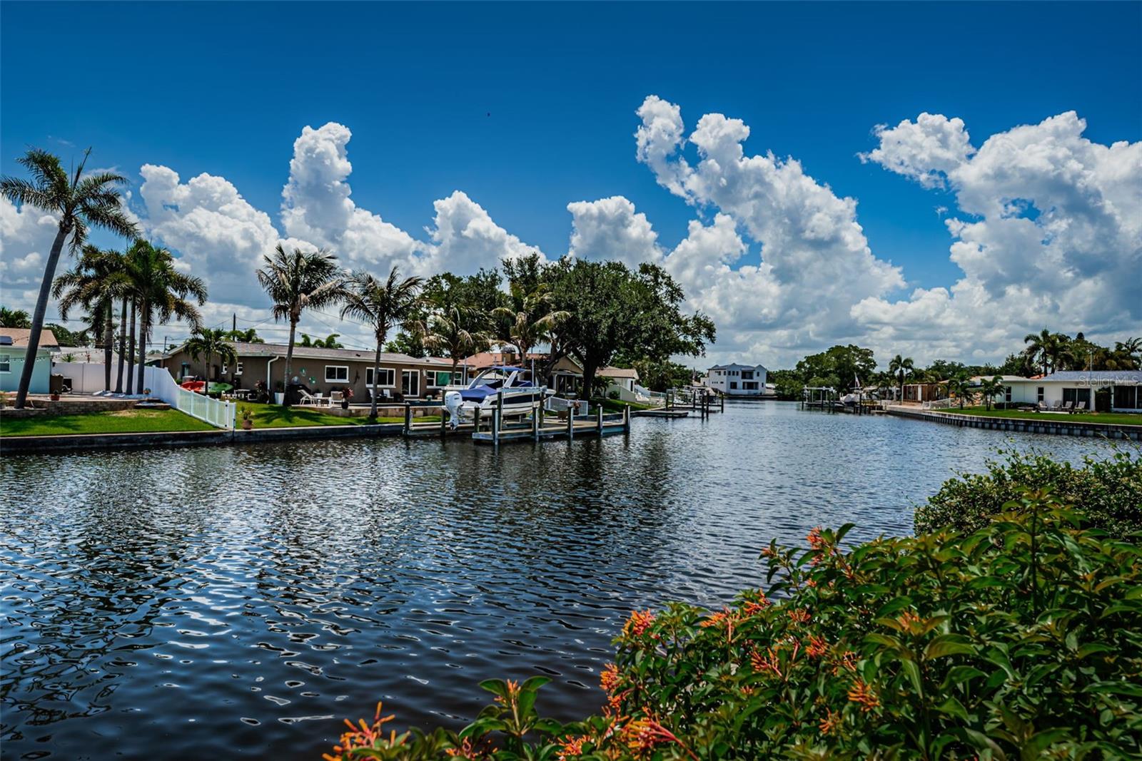 1496 49TH AVE NE, ST PETERSBURG, FL — photo 41