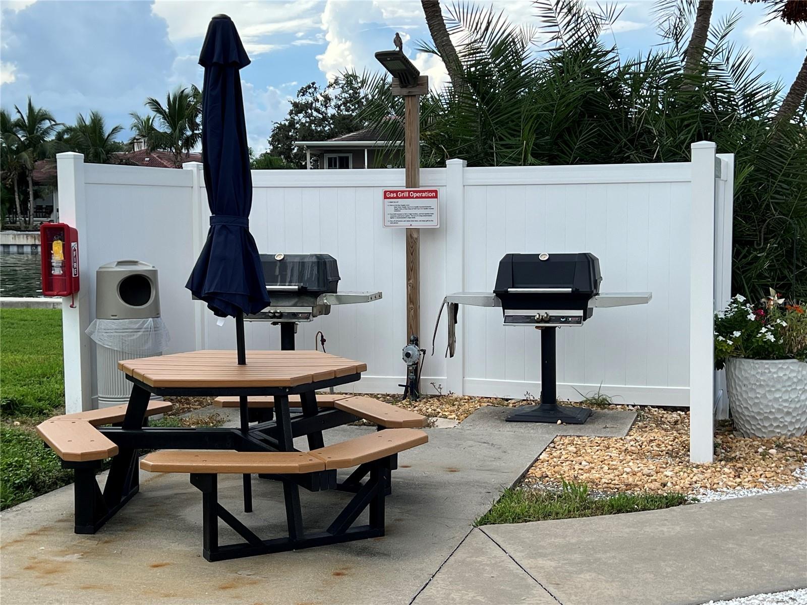 4900 BRITTANY DR S #305, ST PETERSBURG, FL — photo 4