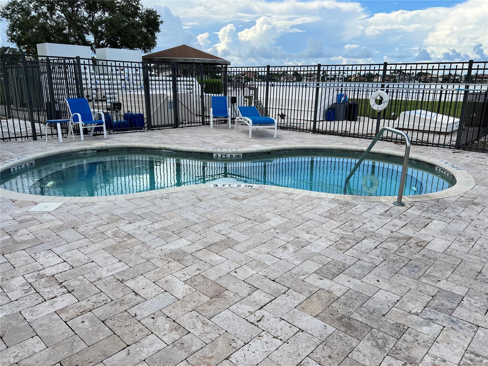 4900 BRITTANY DR S #305, ST PETERSBURG, FL — photo 9