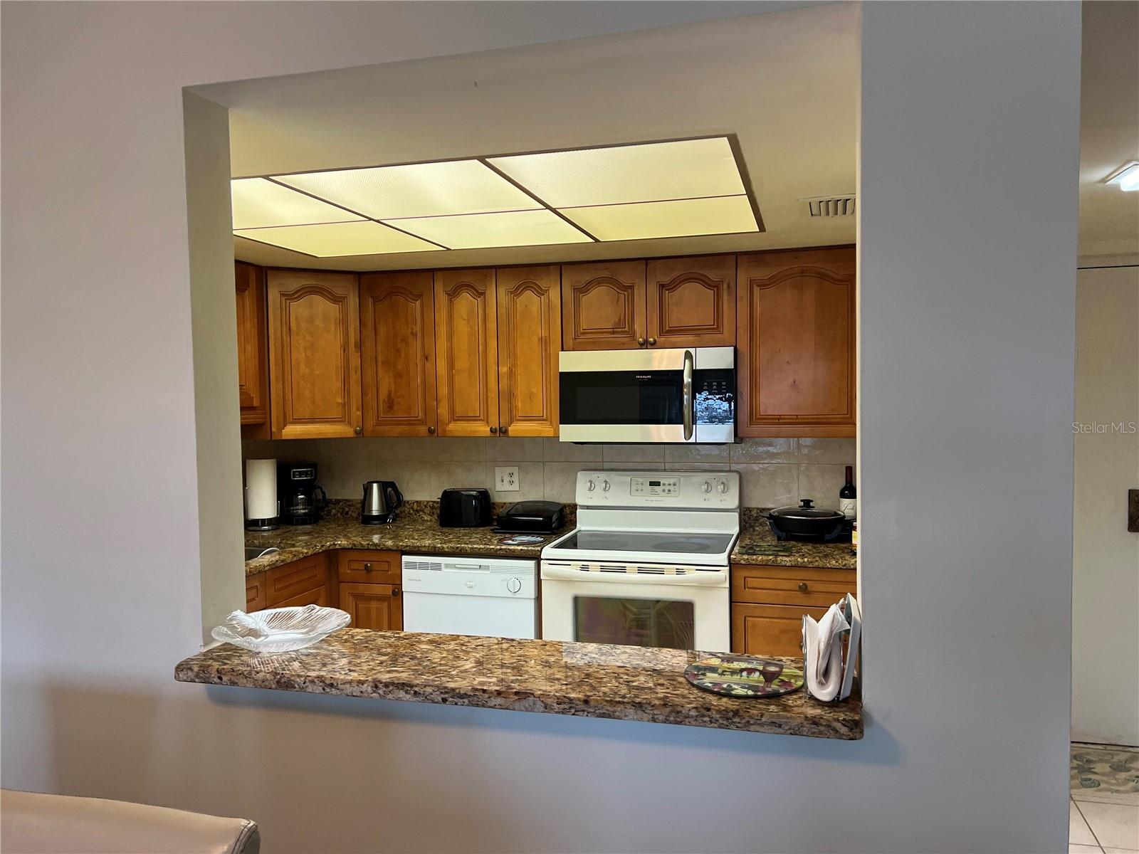 4900 BRITTANY DR S #305, ST PETERSBURG, FL — photo 17