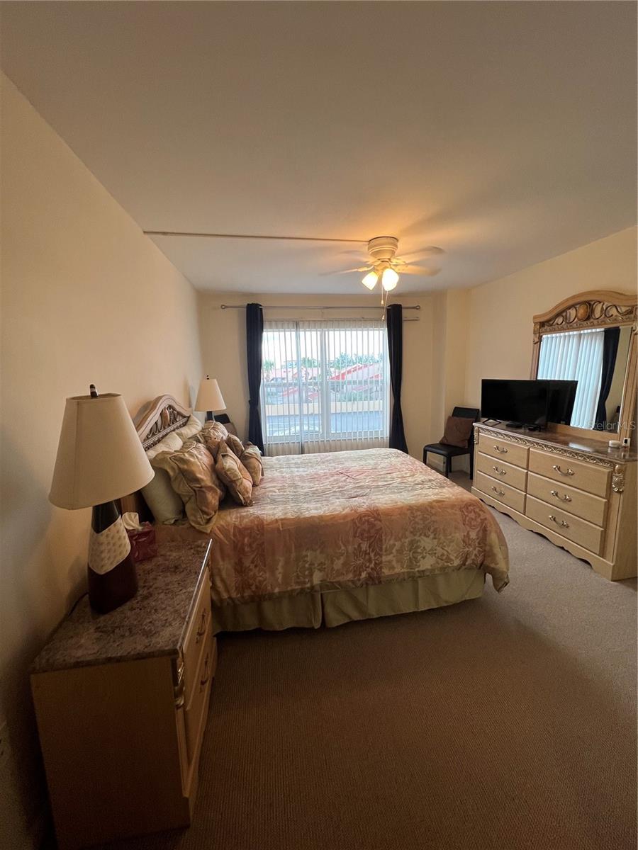 4900 BRITTANY DR S #305, ST PETERSBURG, FL — photo 24