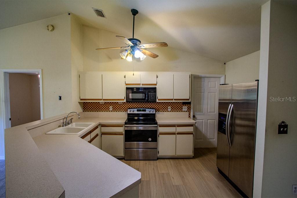 4002 SW COUNTY ROAD 18, FORT WHITE, FL — photo 16