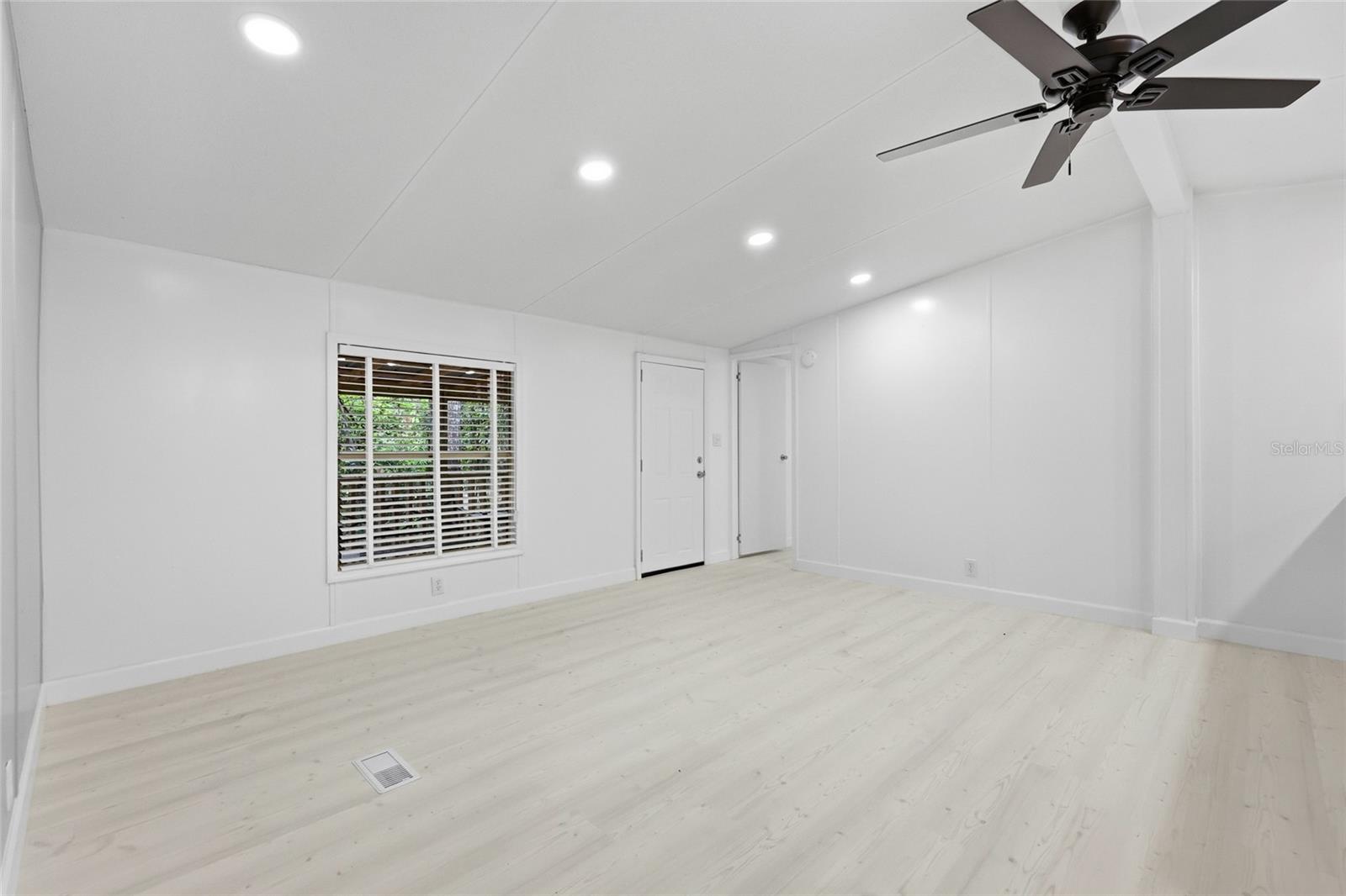 264 SW CENTRAL TER, FORT WHITE, FL — photo 8