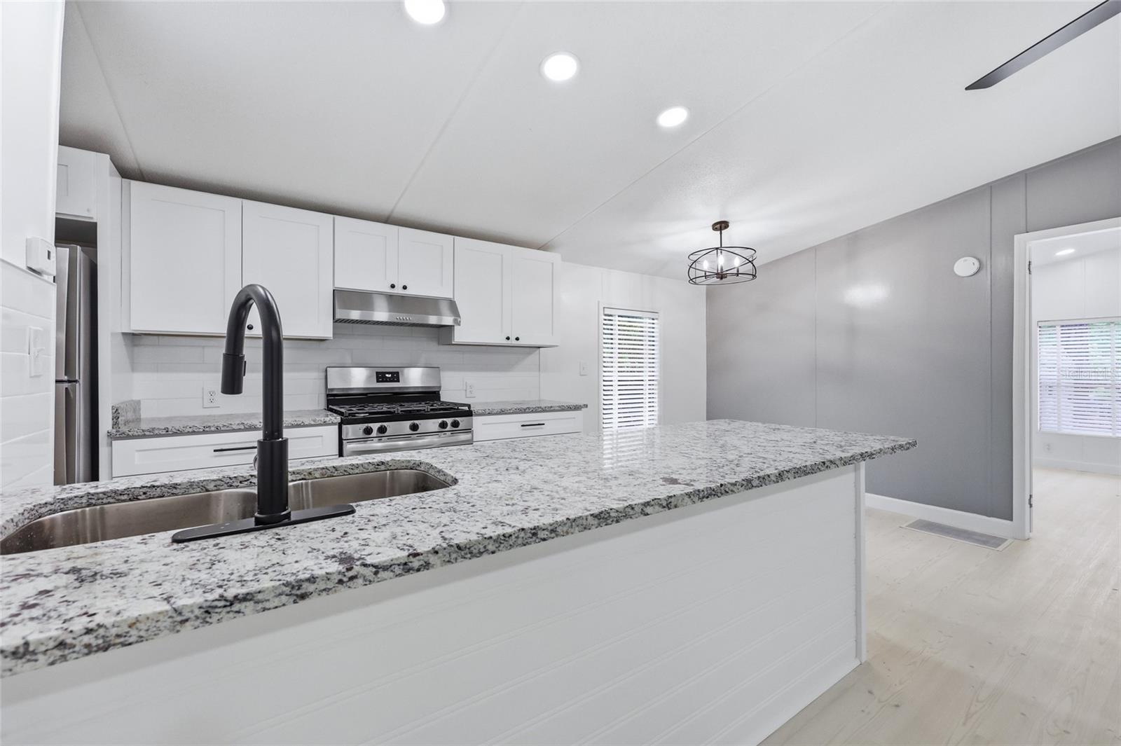 264 SW CENTRAL TER, FORT WHITE, FL — photo 11