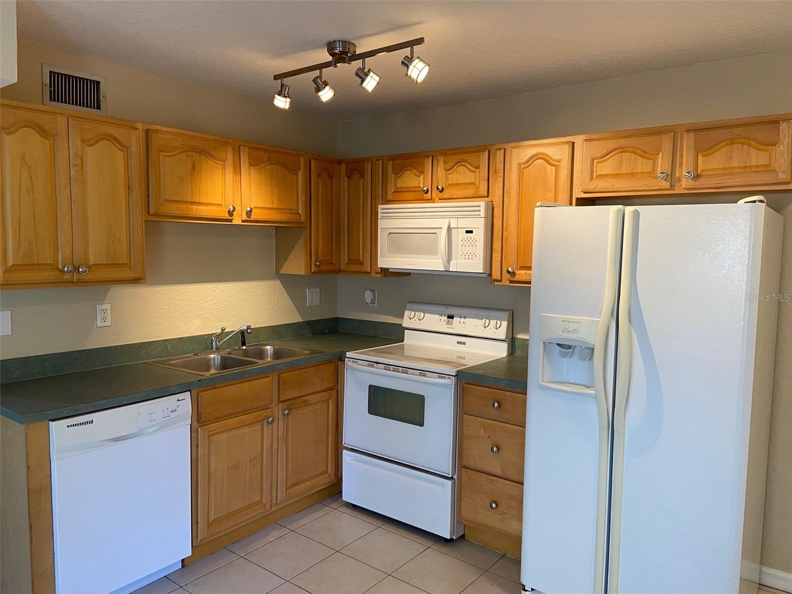 601 E 2ND AVE, NEW SMYRNA BEACH, FL — photo 32