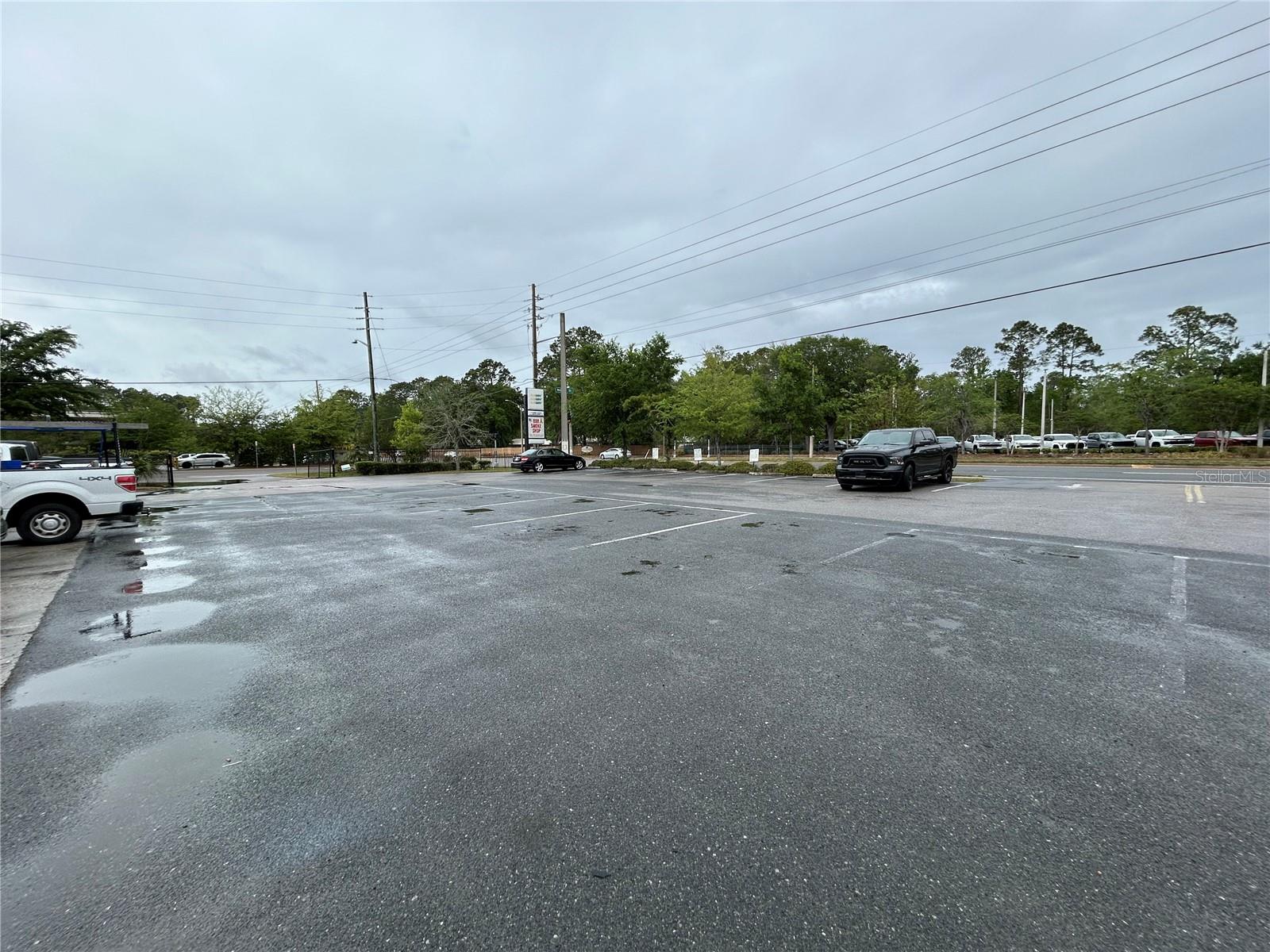 203-221 NE 39TH AVE, GAINESVILLE, FL — photo 5