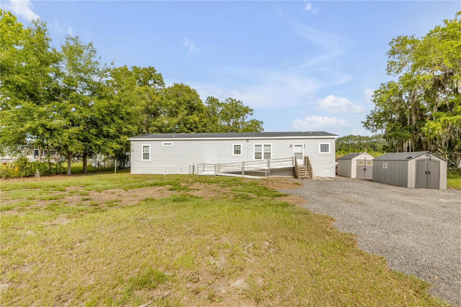 640 UNION AVE, CRESCENT CITY, FL — photo 3
