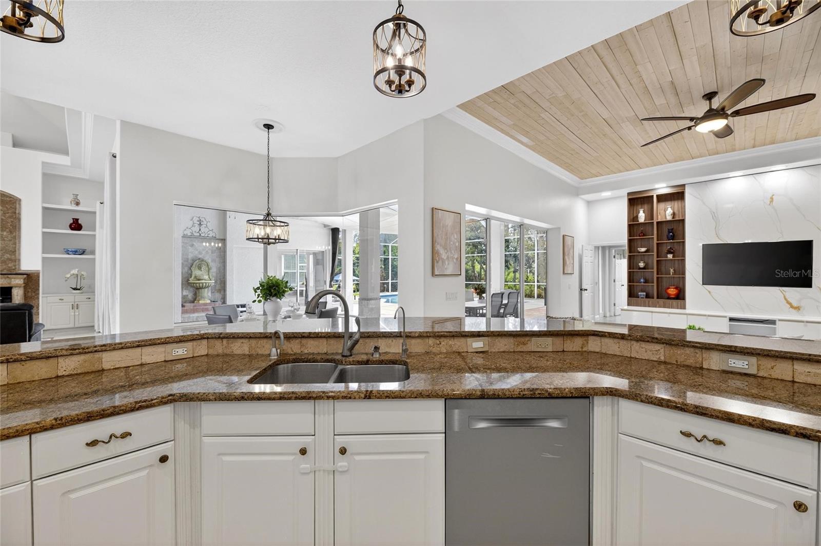 6353 W MACLAURIN DR, TAMPA, FL — photo 25