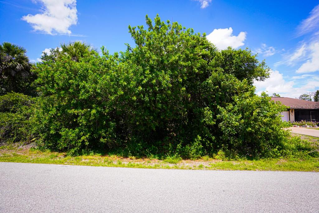 BRICKELL DR, NORTH PORT, FL — photo 9