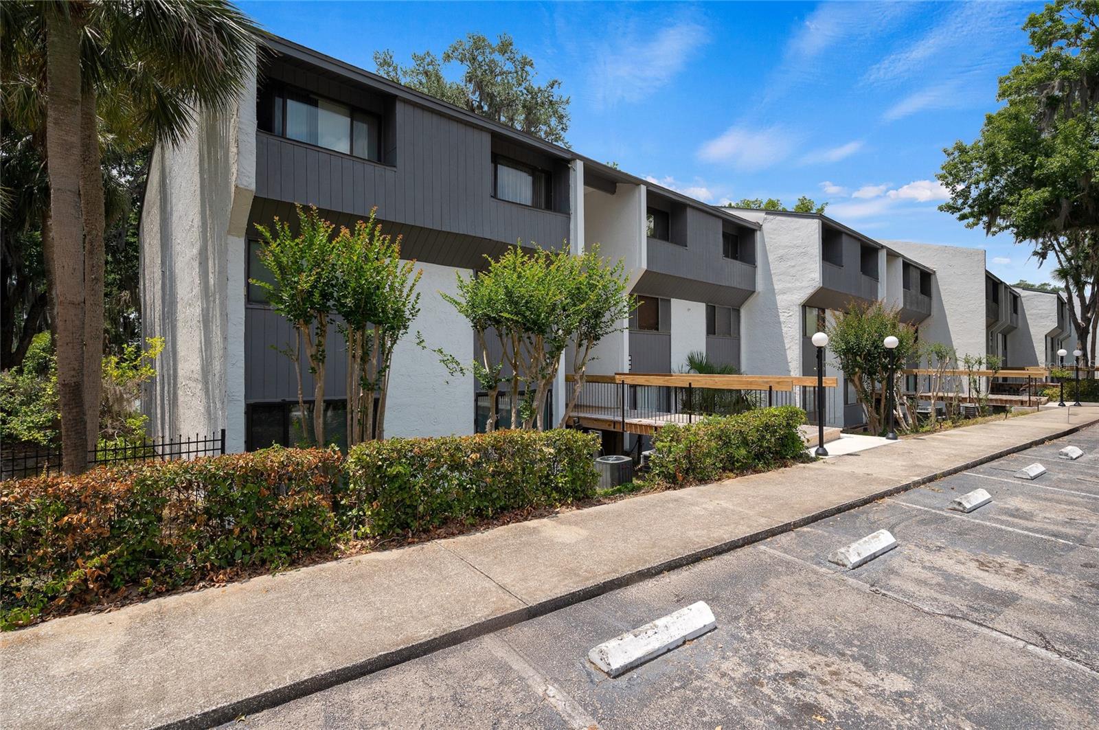 2818 SW 14TH DR #107, GAINESVILLE, FL — photo 2