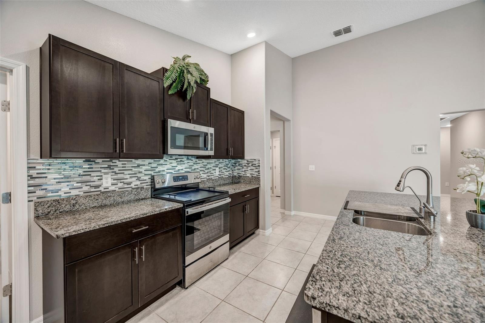 138 RAIN BERRY AVE, RUSKIN, FL — photo 44