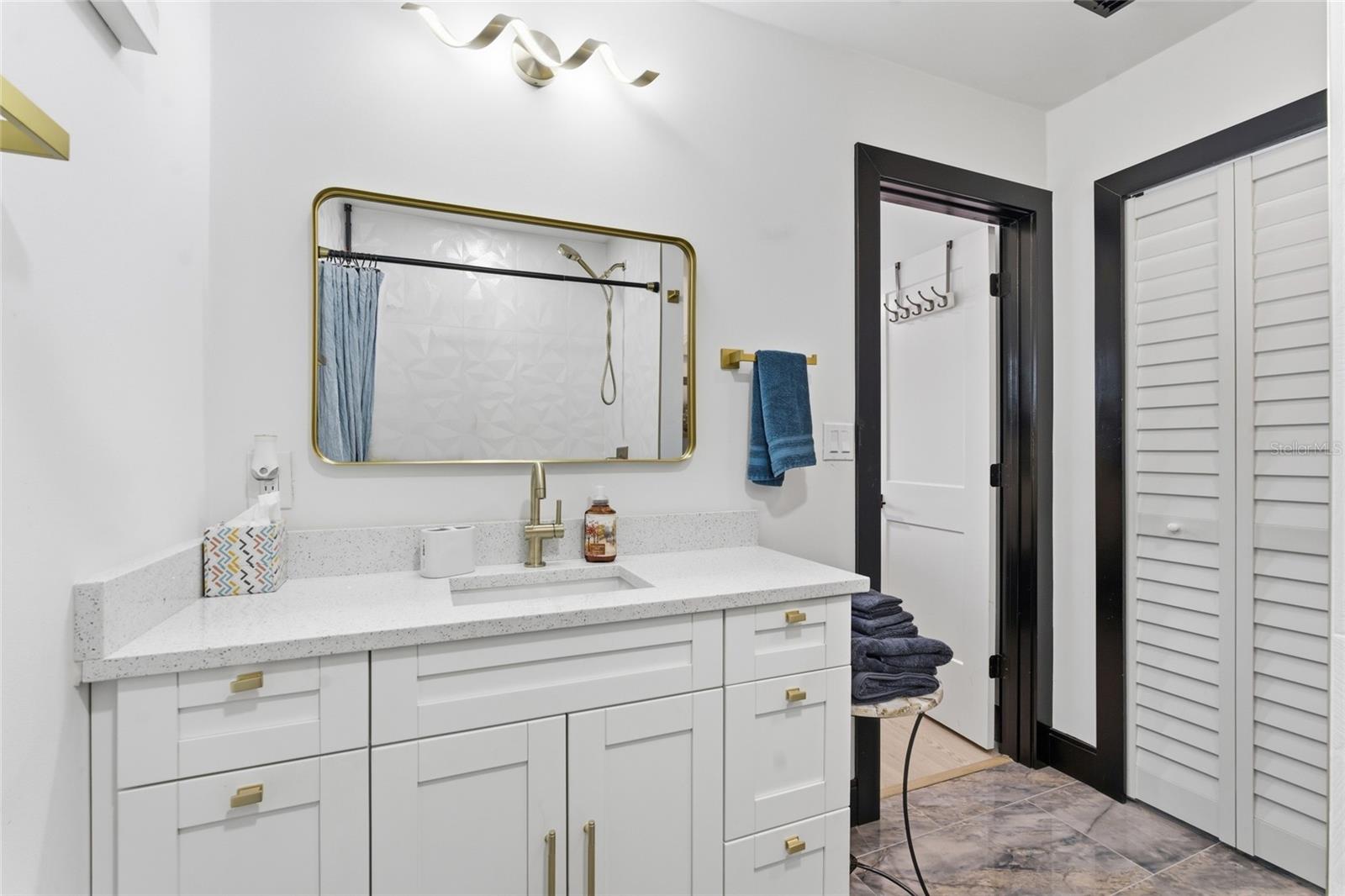 2111 42ND ST S, ST PETERSBURG, FL — photo 9