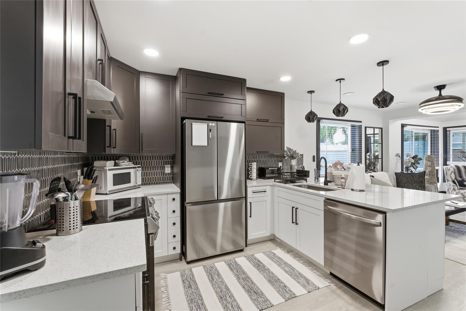 2111 42ND ST S, ST PETERSBURG, FL — photo 10