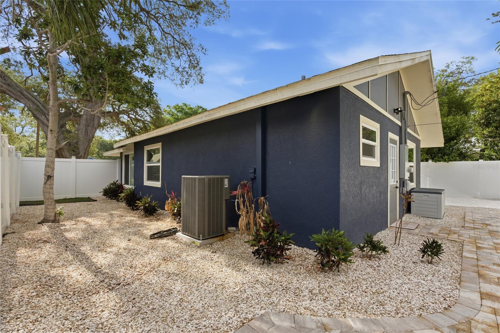 2111 42ND ST S, ST PETERSBURG, FL — photo 18