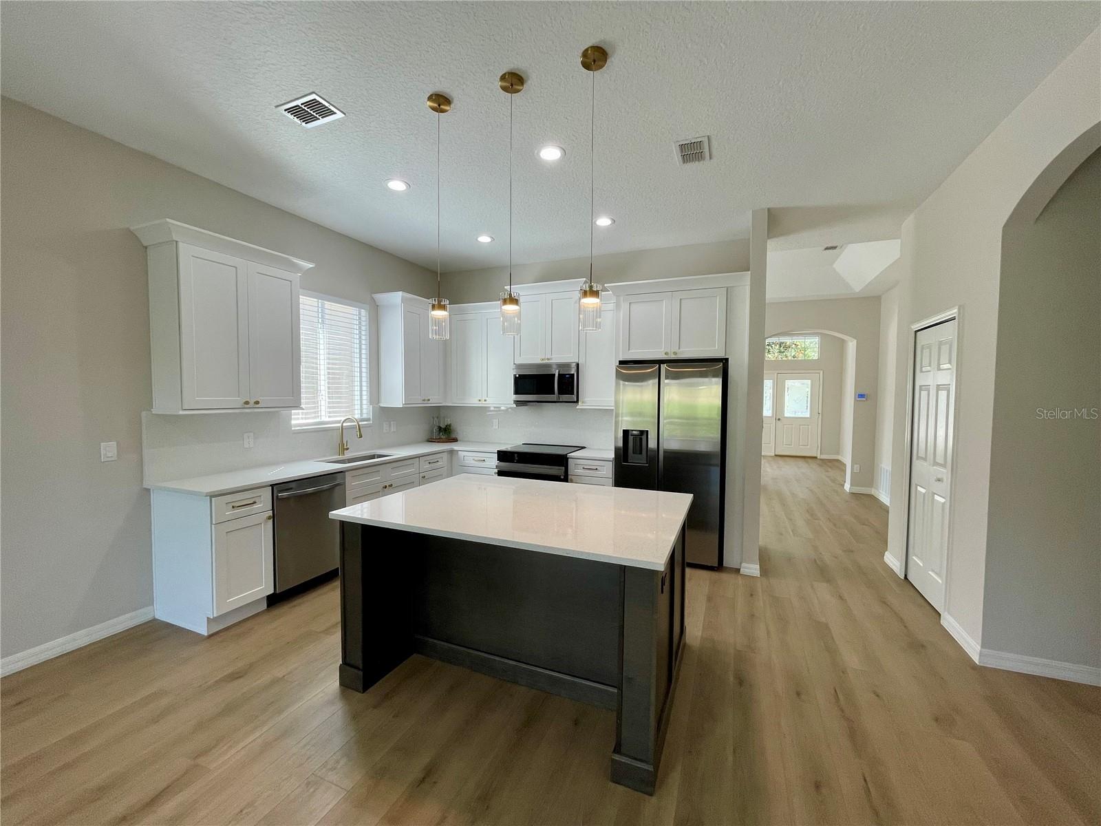 24345 AMBERLEAF CT, LEESBURG, FL — photo 9