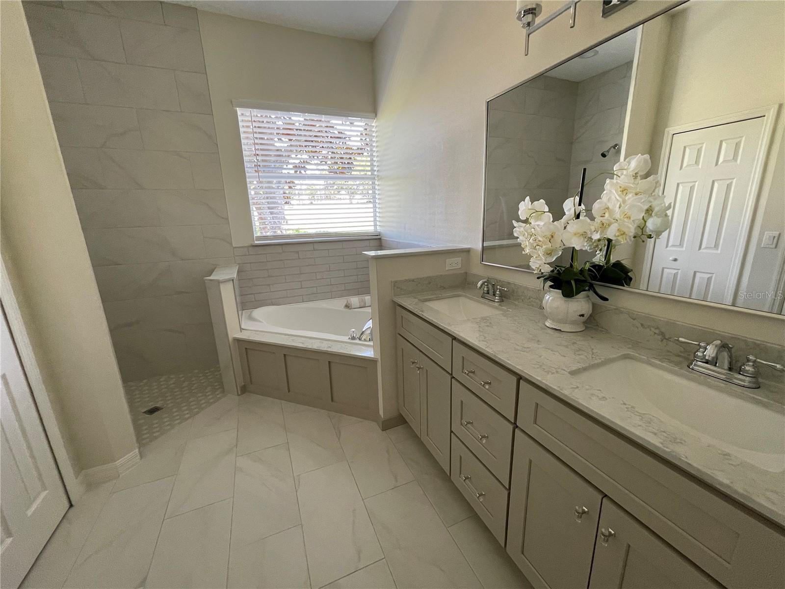 24345 AMBERLEAF CT, LEESBURG, FL — photo 46