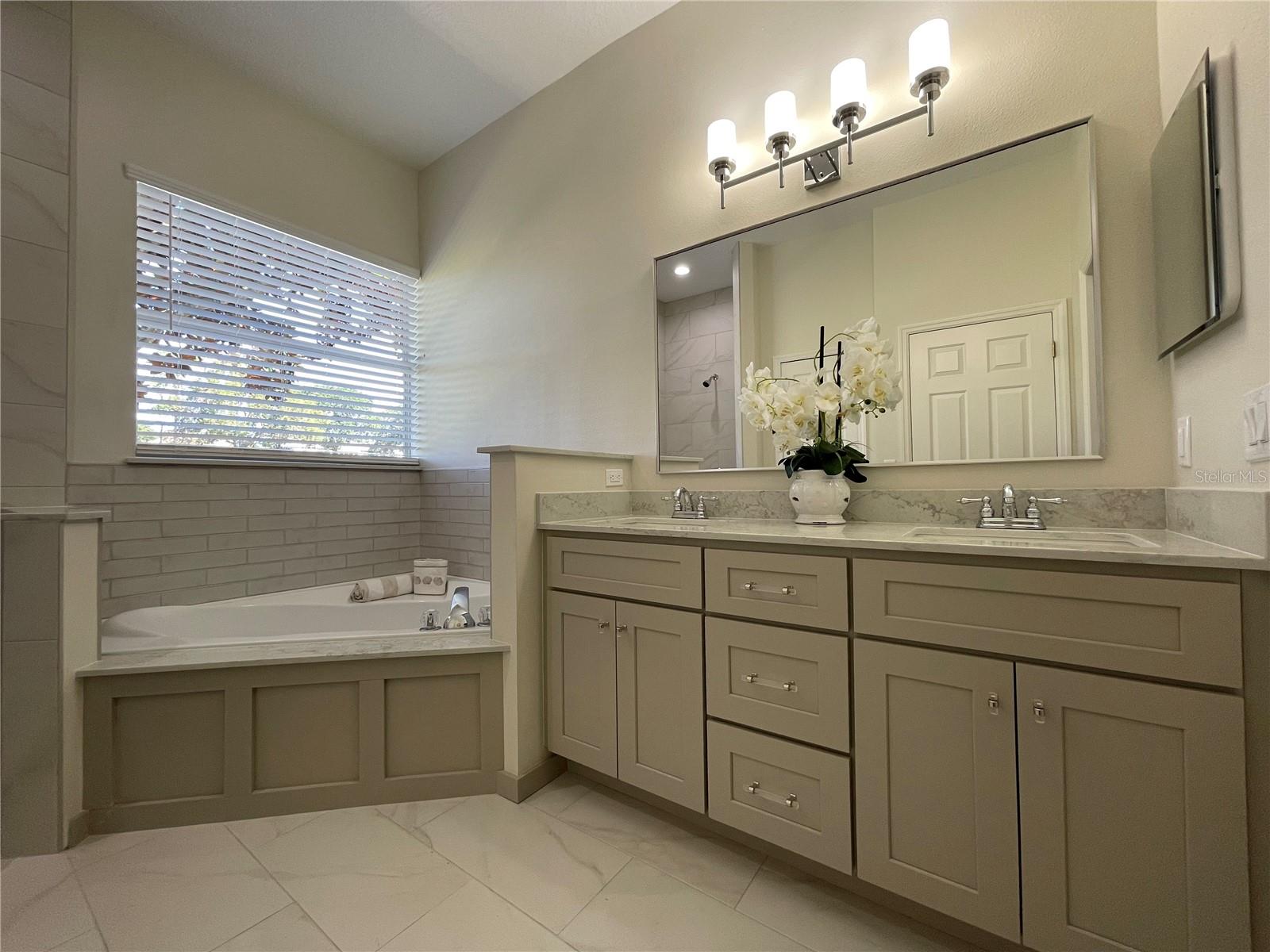 24345 AMBERLEAF CT, LEESBURG, FL — photo 49