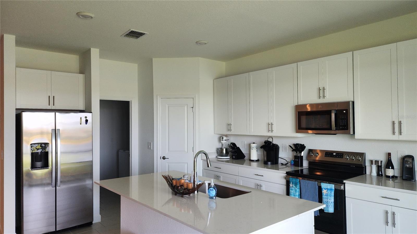 8146 SAINT KITTS CIR, ENGLEWOOD, FL — photo 3