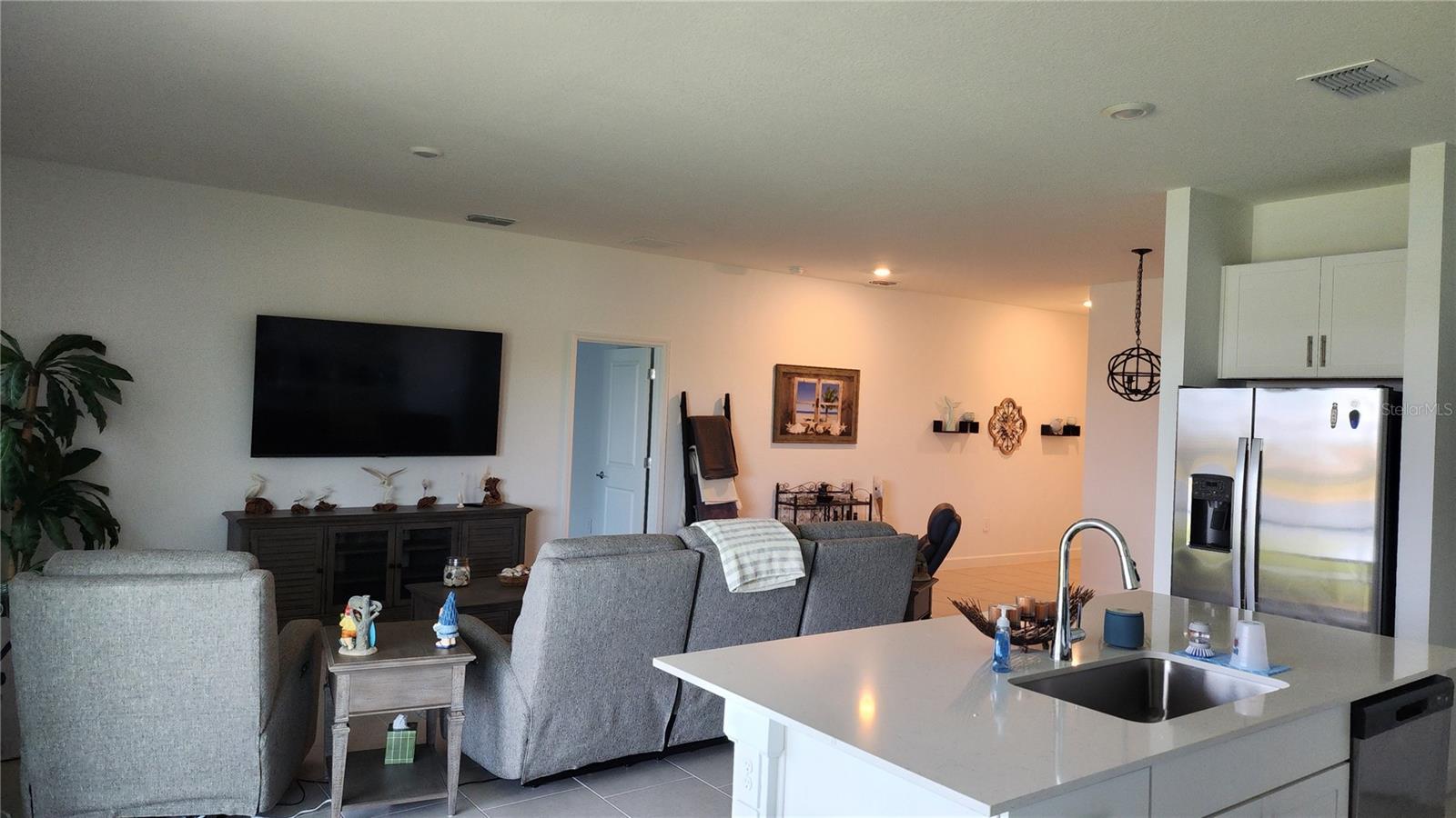 8146 SAINT KITTS CIR, ENGLEWOOD, FL — photo 4