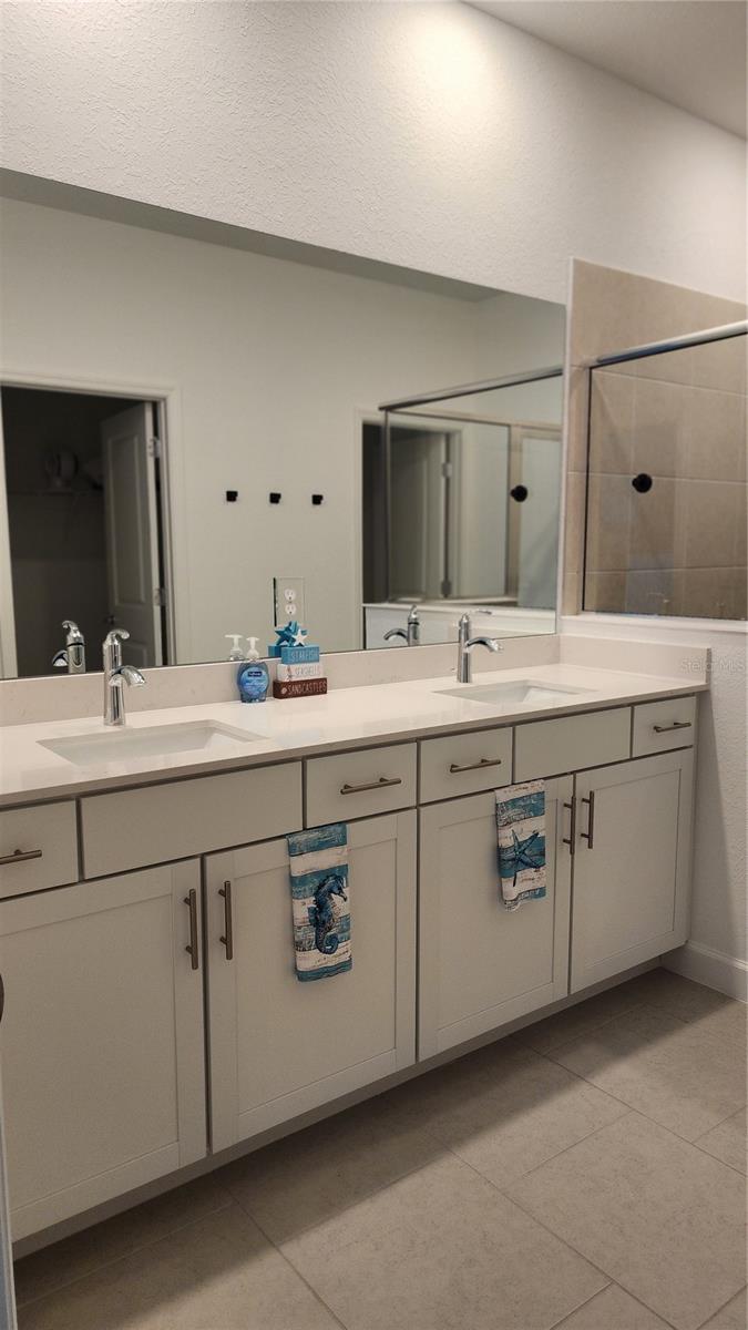 8146 SAINT KITTS CIR, ENGLEWOOD, FL — photo 13
