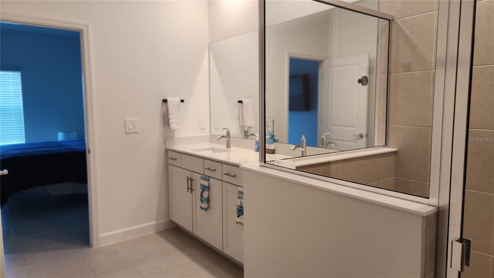 8146 SAINT KITTS CIR, ENGLEWOOD, FL — photo 14