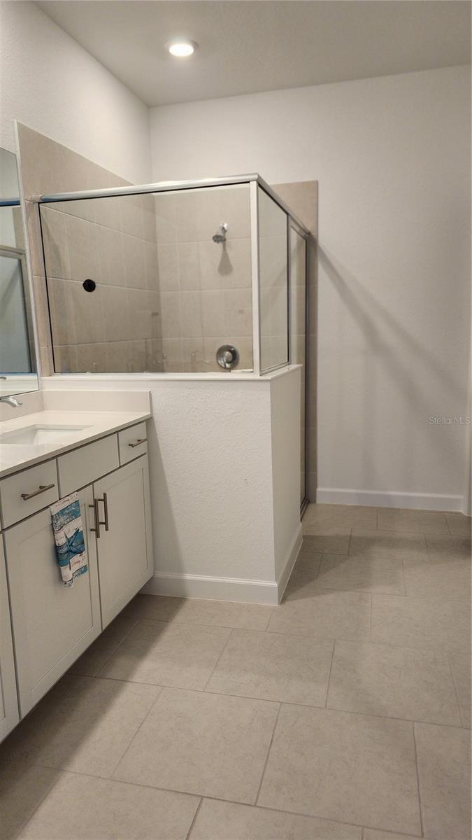 8146 SAINT KITTS CIR, ENGLEWOOD, FL — photo 17