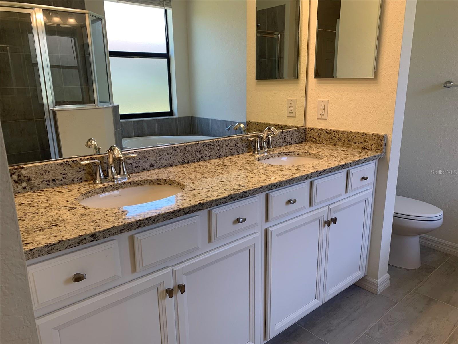 12259 AMICA LOOP, VENICE, FL — photo 11