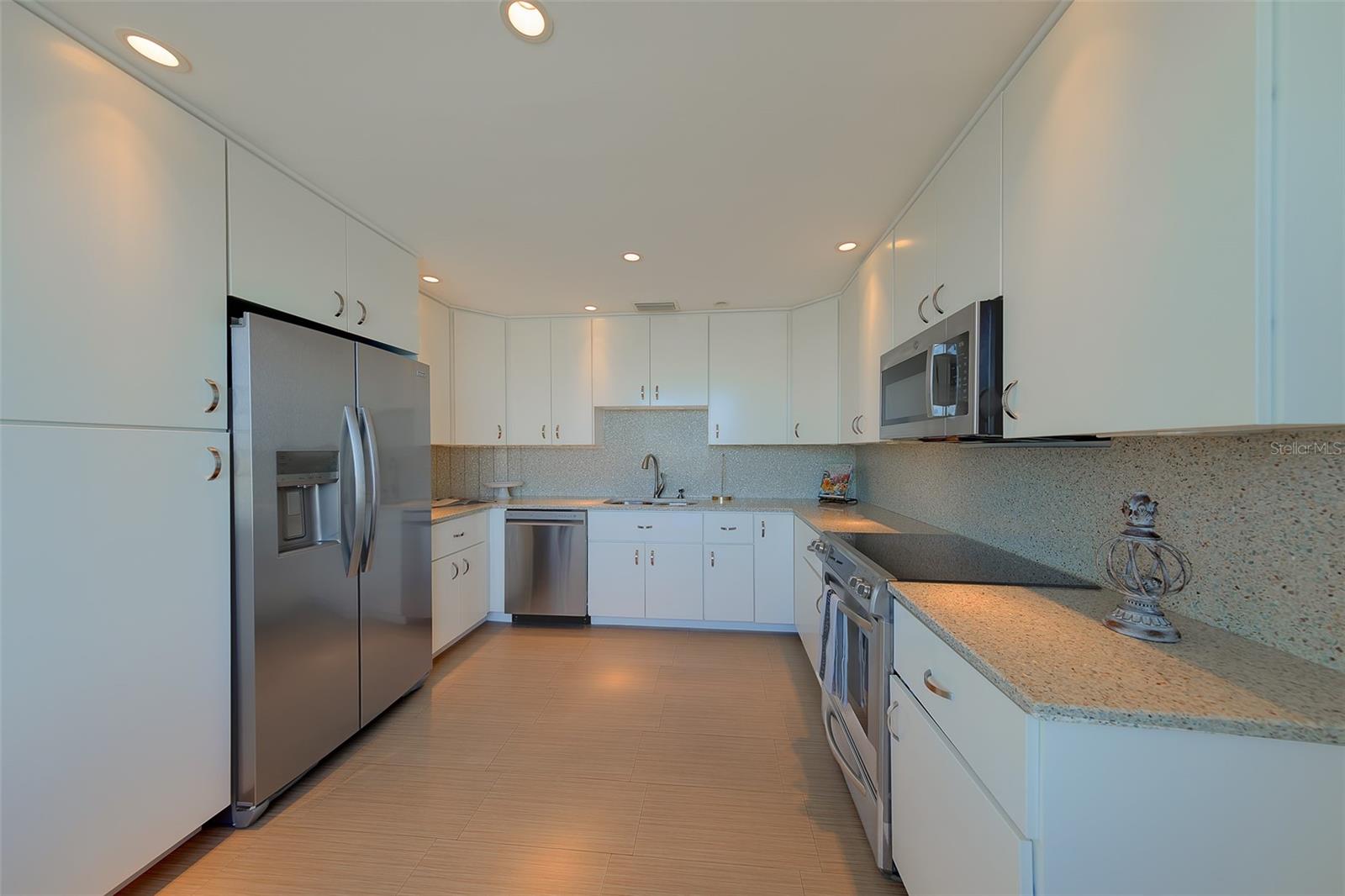 8 BELLEVIEW BLVD #507, BELLEAIR, FL — photo 17