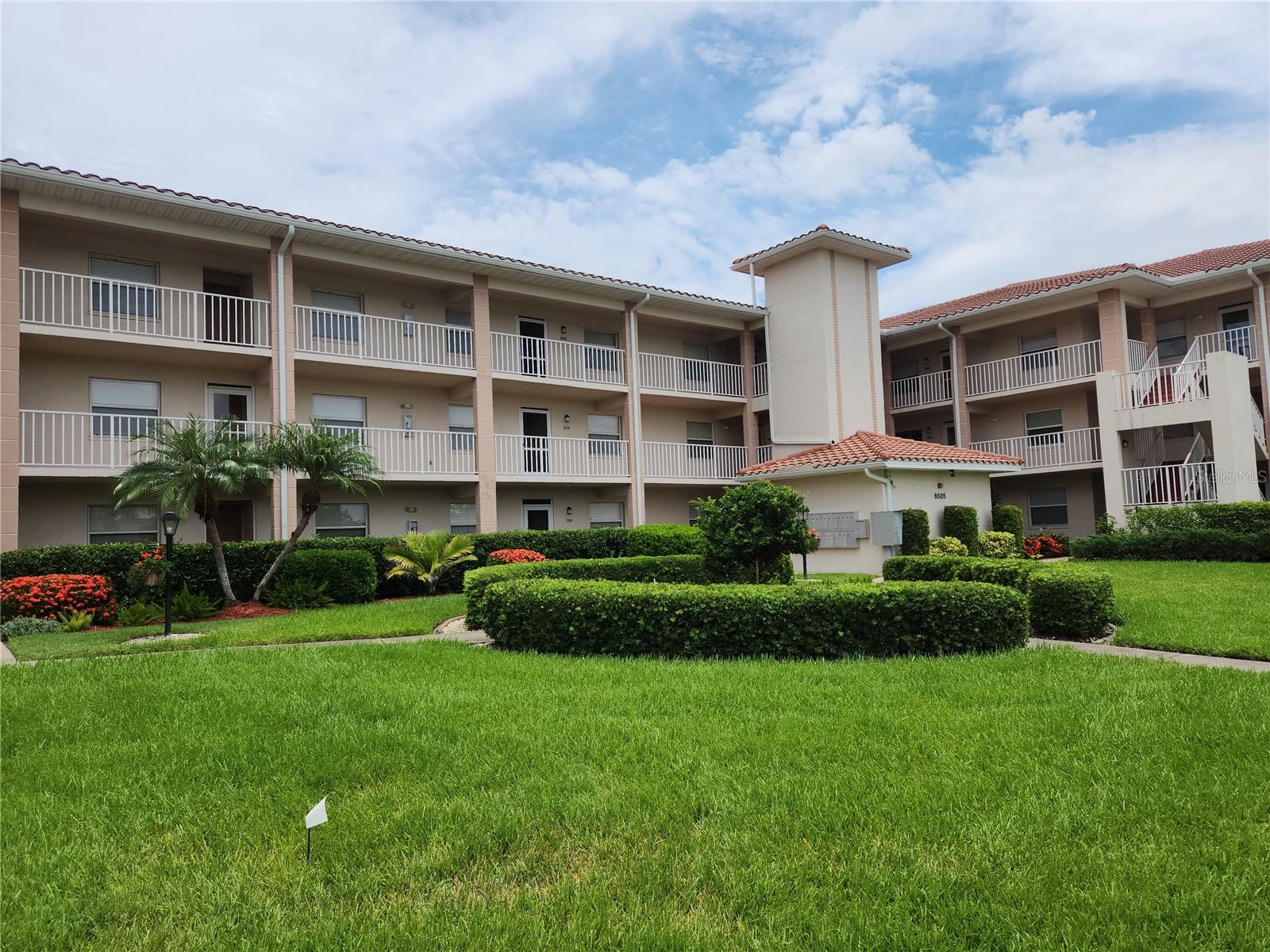 6507 STONE RIVER RD #205, BRADENTON, FL