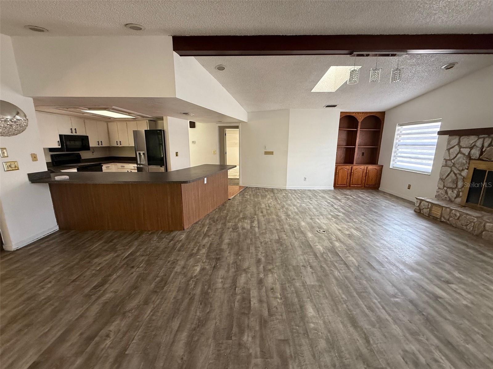 5312 SUWANNEE RD, WEEKI WACHEE, FL — photo 2