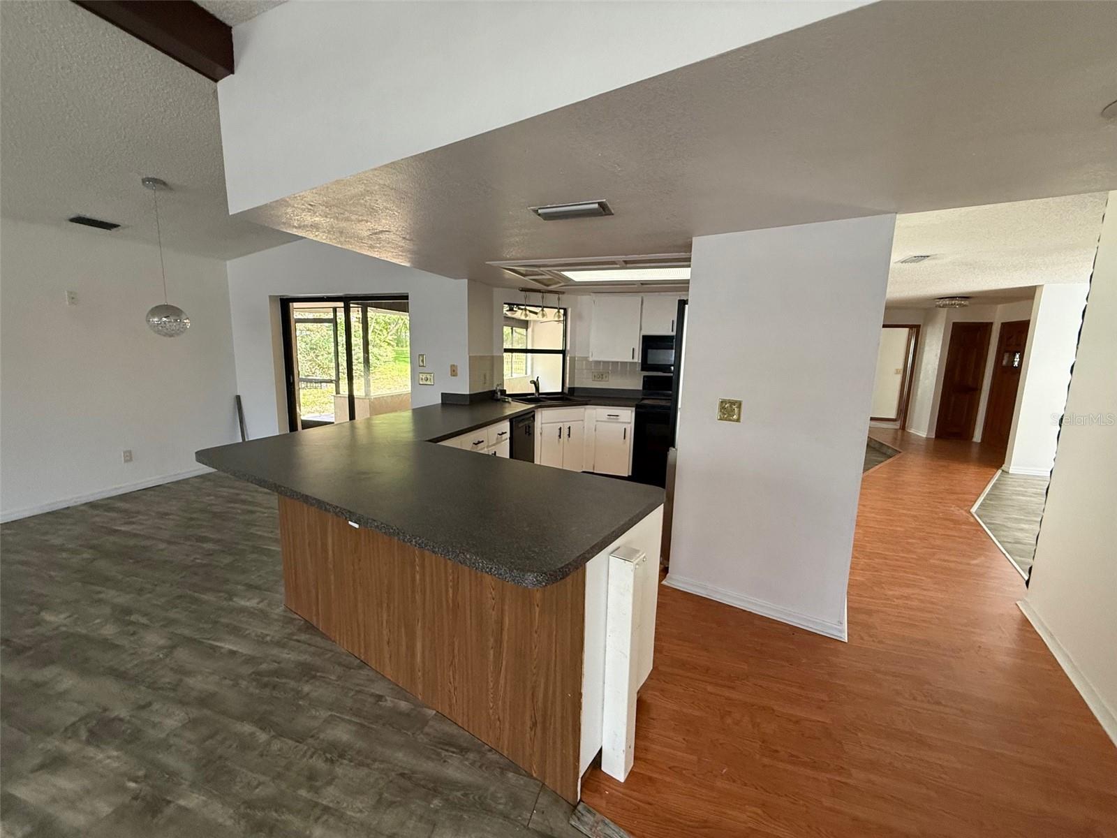 5312 SUWANNEE RD, WEEKI WACHEE, FL — photo 5