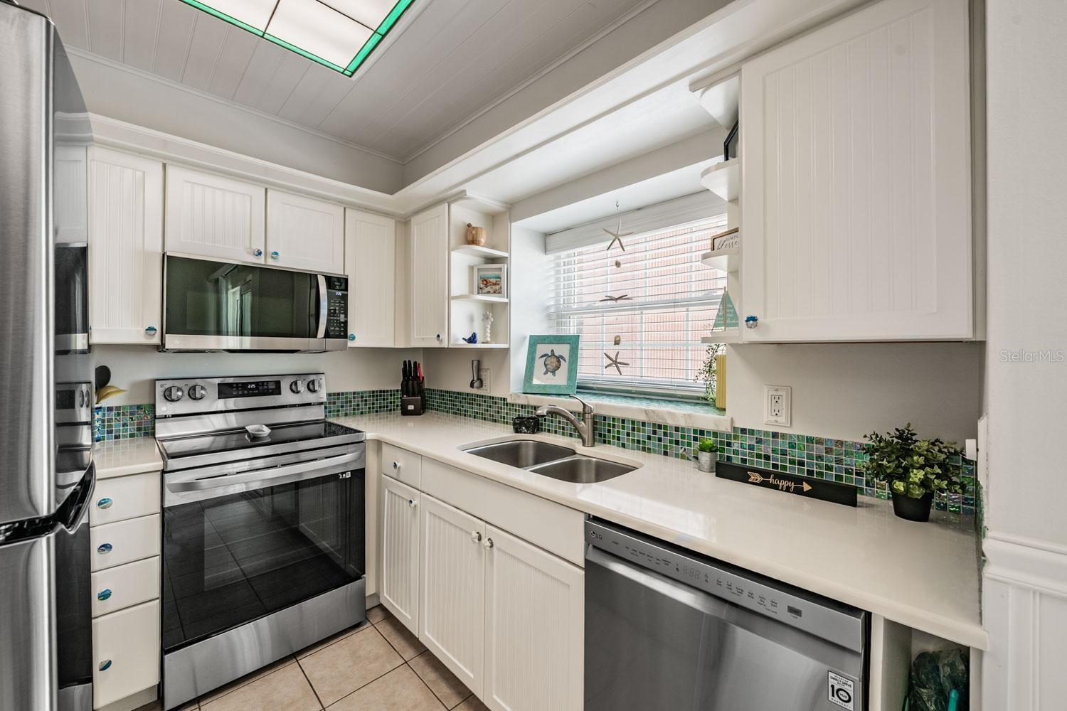 17960 GULF BLVD #121, REDINGTON SHORES, FL — photo 19