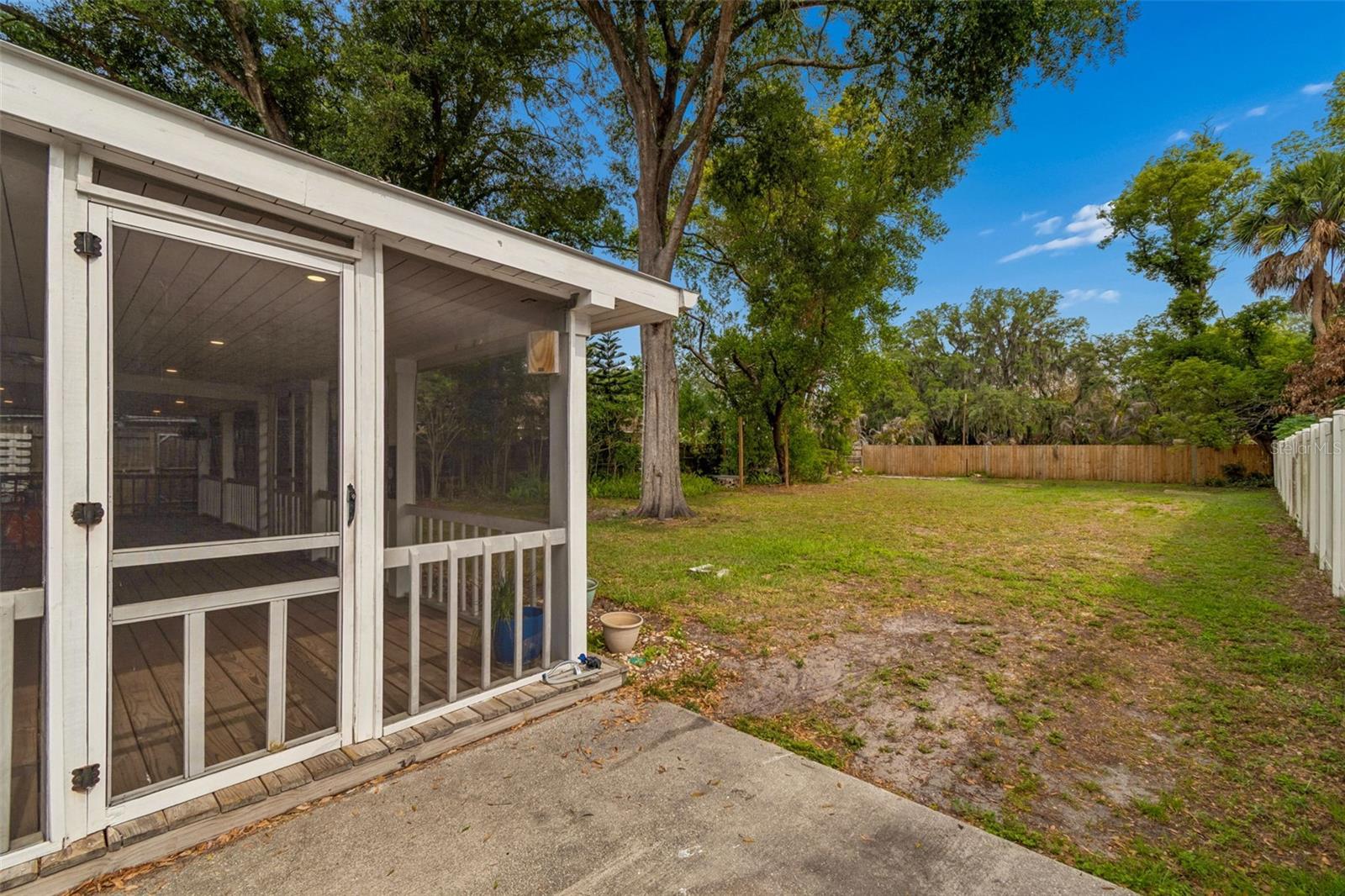 1304 E KNOLLWOOD ST, TAMPA, FL — photo 24