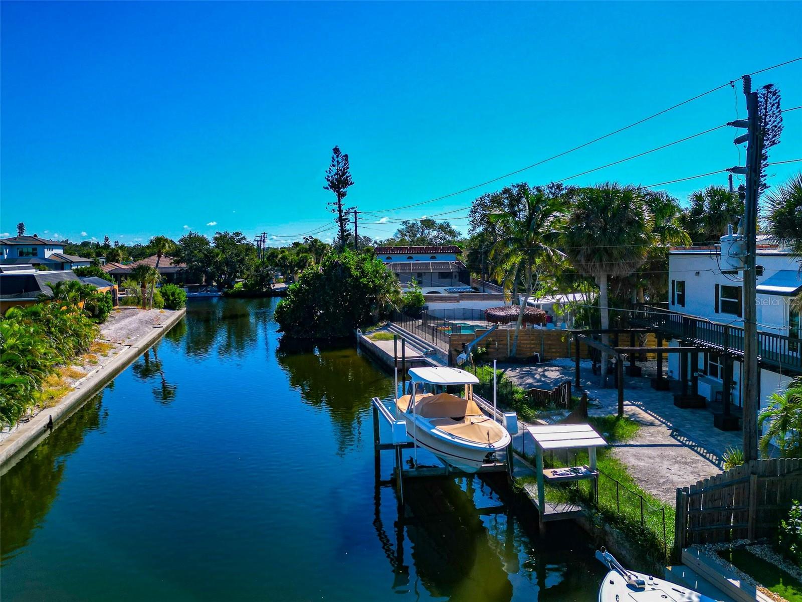 681 AVENIDA DE MAYO, SARASOTA, FL — photo 3