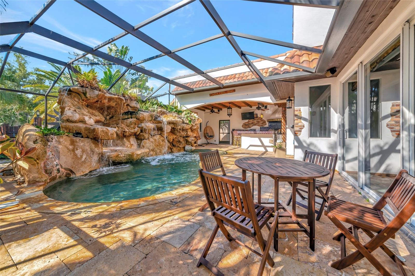 681 AVENIDA DE MAYO, SARASOTA, FL — photo 8