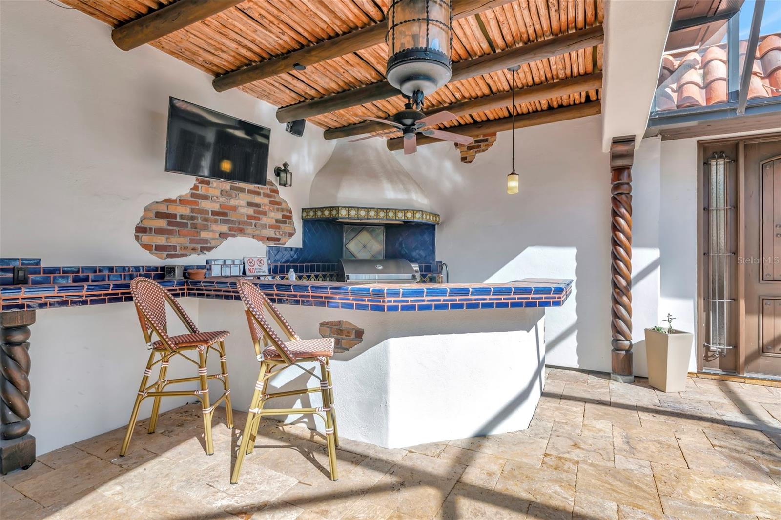 681 AVENIDA DE MAYO, SARASOTA, FL — photo 12