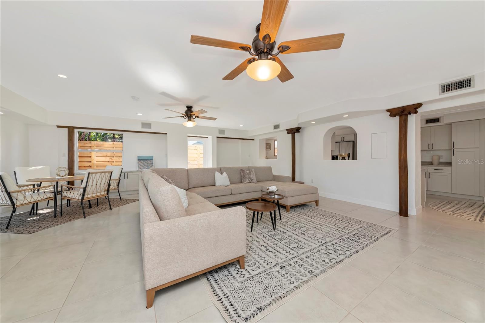 681 AVENIDA DE MAYO, SARASOTA, FL — photo 19