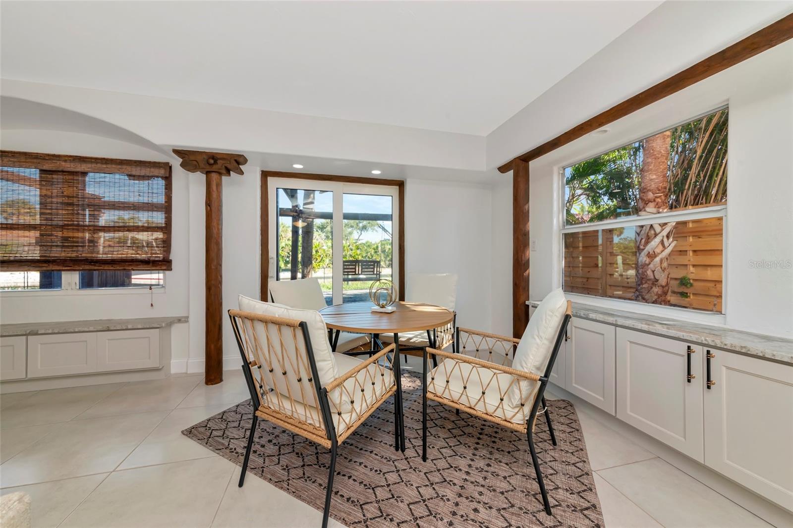 681 AVENIDA DE MAYO, SARASOTA, FL — photo 24