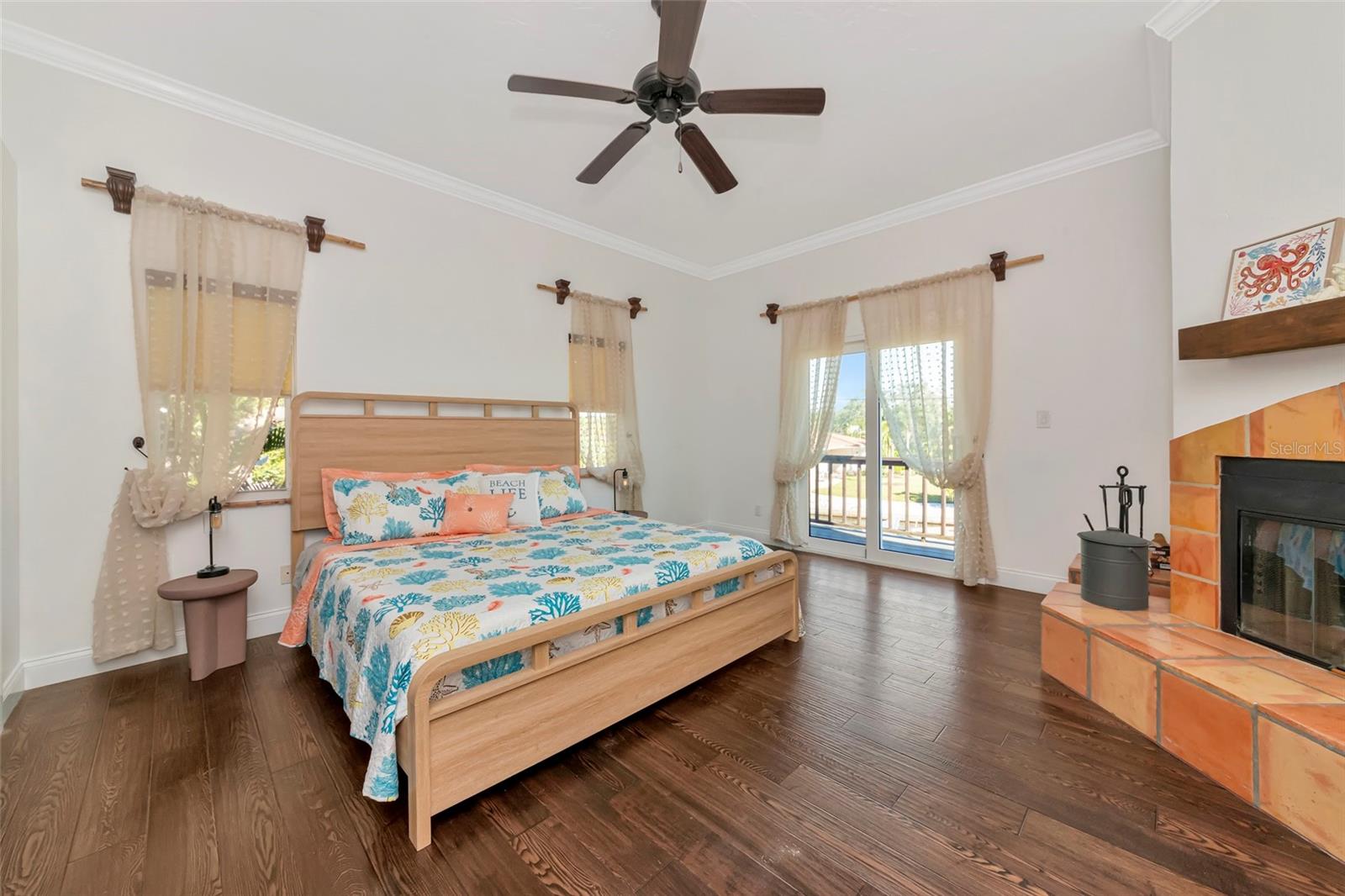 681 AVENIDA DE MAYO, SARASOTA, FL — photo 35
