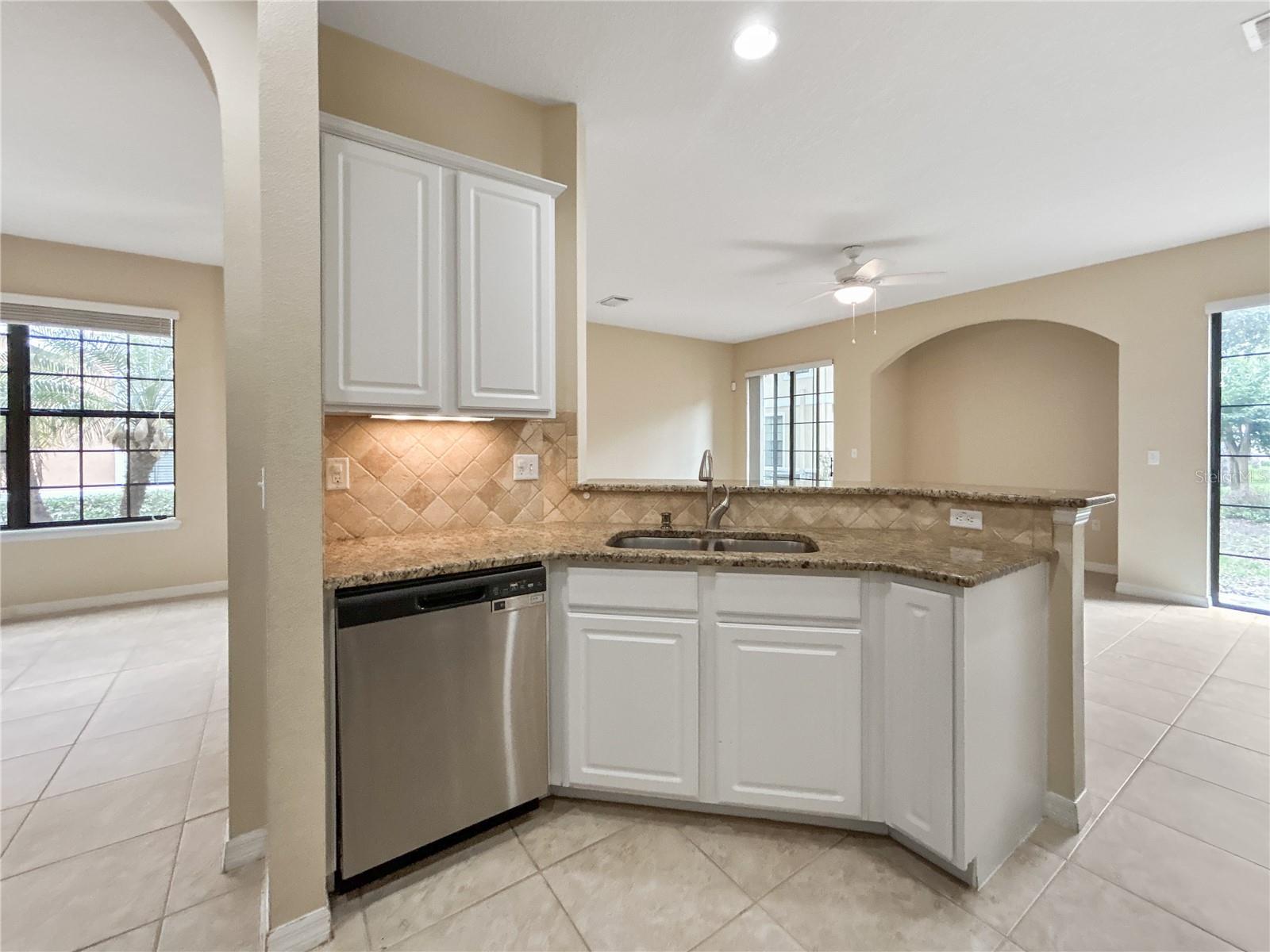 16615 KINGLETSIDE CT, LITHIA, FL — photo 11